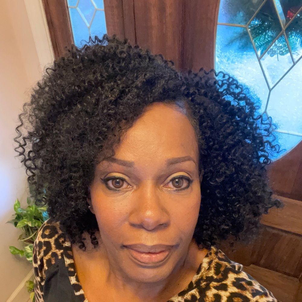 Meet your Posher, Carolyn